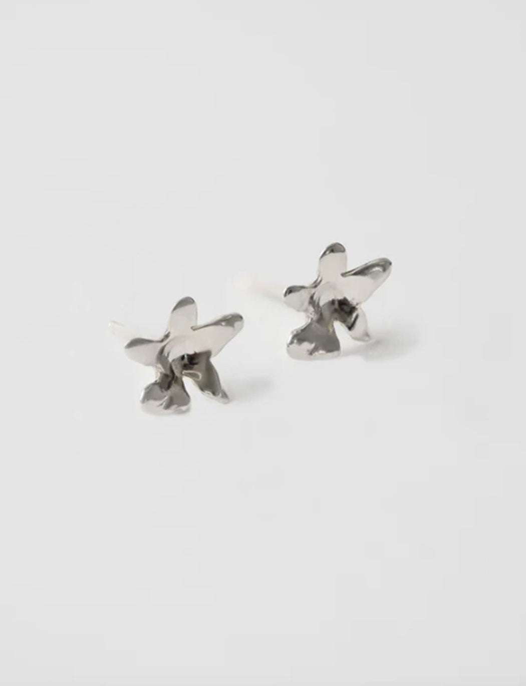 SILVER FLOWER STUDS